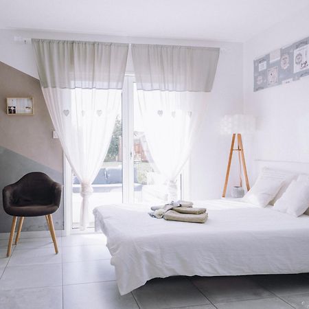 Gite "Le Mesminois" Etablissement Avec Espace Bien-Etre Et Sauna Saint-Mesmin  外观 照片