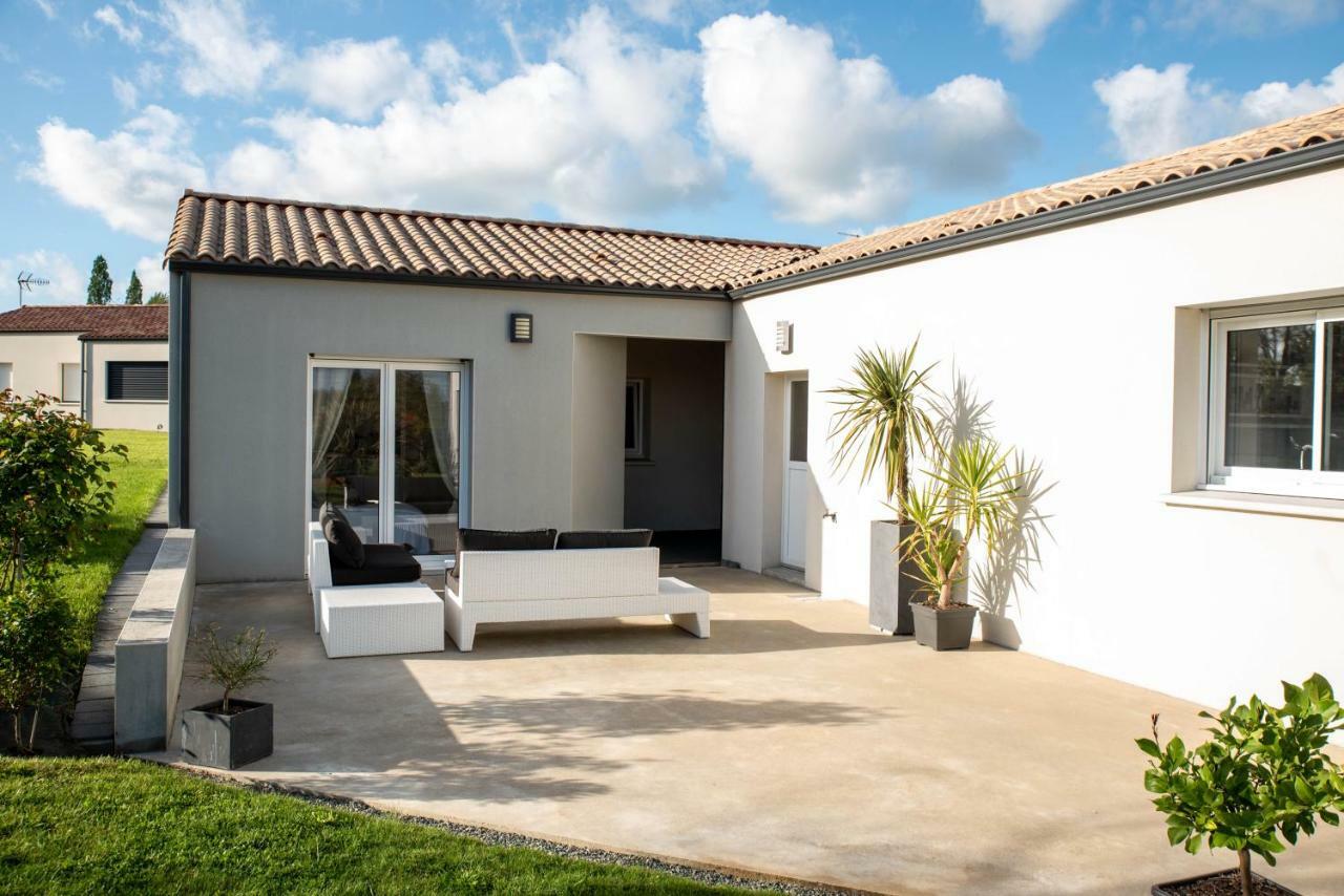 Gite "Le Mesminois" Etablissement Avec Espace Bien-Etre Et Sauna Saint-Mesmin  外观 照片